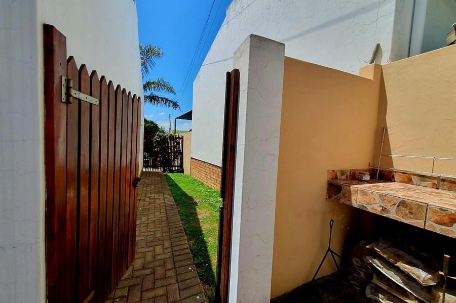 3 Bedroom Property for Sale in Fraaiuitsig Western Cape